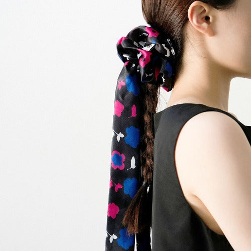 Peony Daenggi Scrunchie